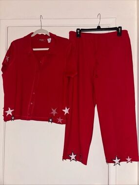 Onque Casuals Red Star-Trim Women’s Pajama Set